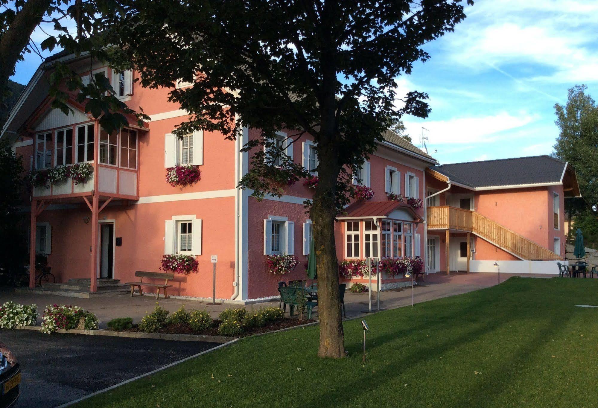 Residenze Sonnenschein Aparthotel Villabassa